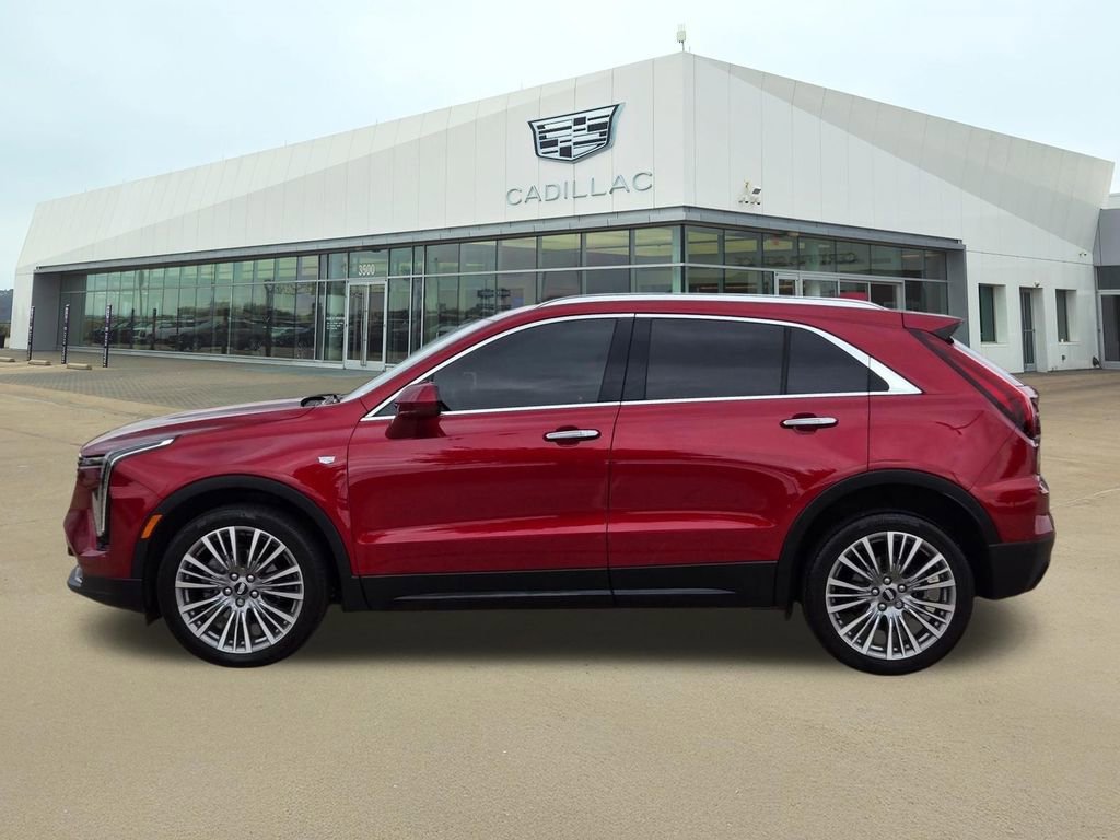 Certified 2024 Cadillac XT4 Premium Luxury image 3