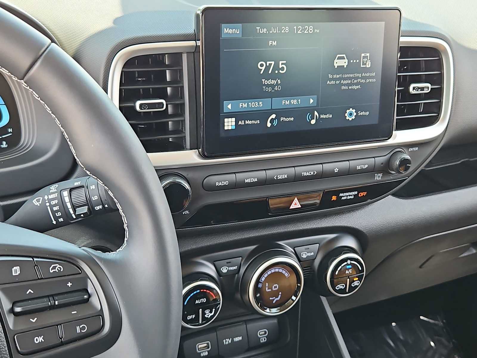 Certified 2024 Hyundai Venue SEL FWD image 27
