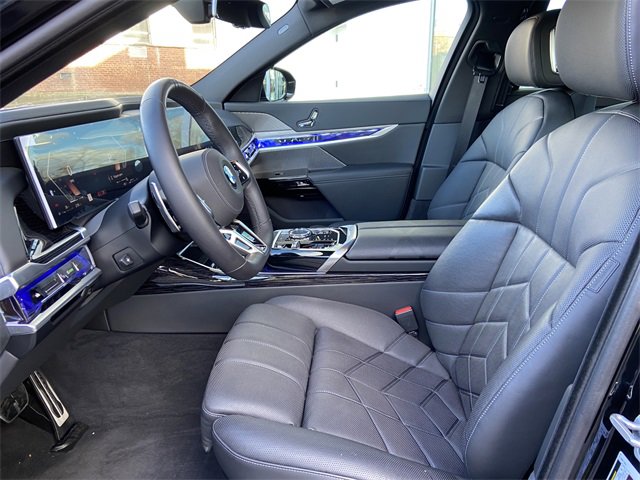Certified 2025 BMW 740i xDrive w/ Executive Package image 25