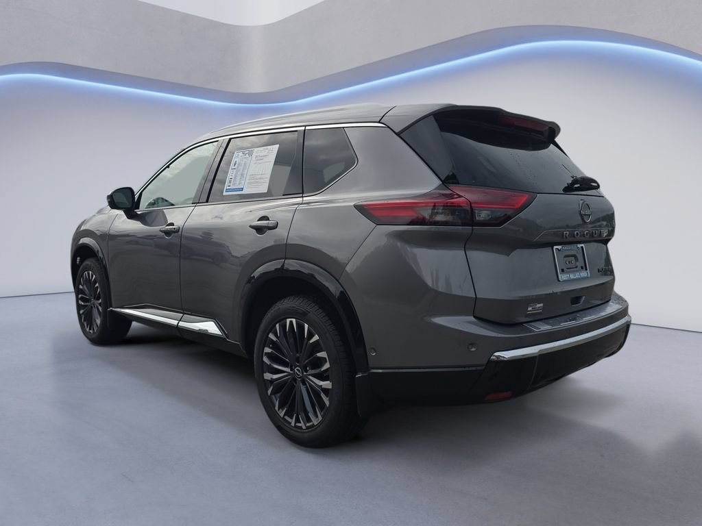 Used 2025 Nissan Rogue Platinum FWD image 3