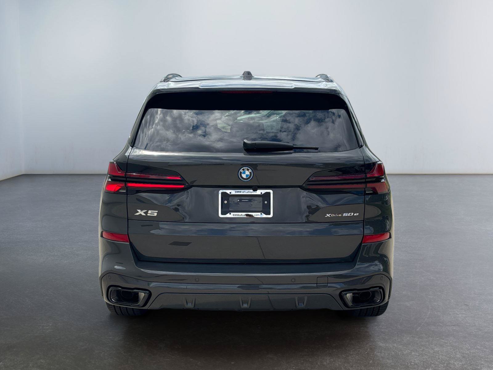 New 2026 BMW X5 xDrive50e w/ M Sport Package AWD/4WD image 4