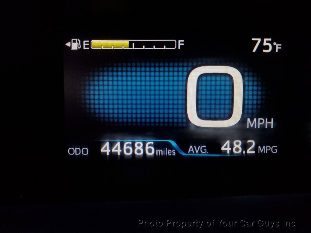 Used 2017 Toyota Prius FWD image 21