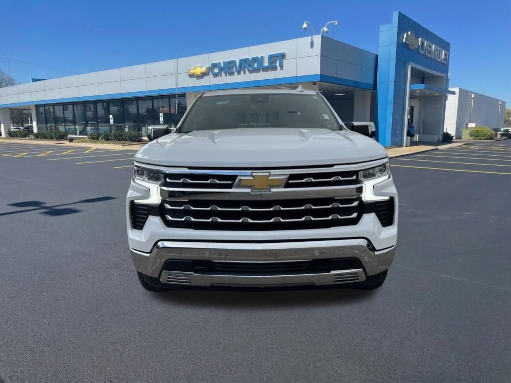 Used 2022 Chevrolet Silverado 1500 LTZ w/ Technology Package image 2