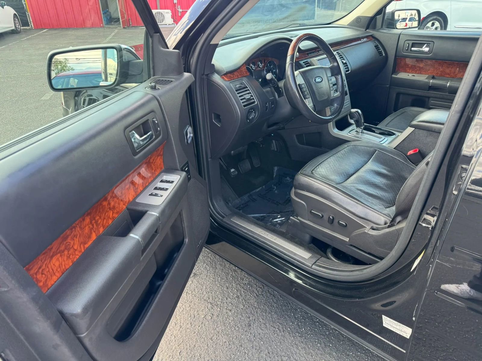 Used 2011 Ford Flex Limited image 19