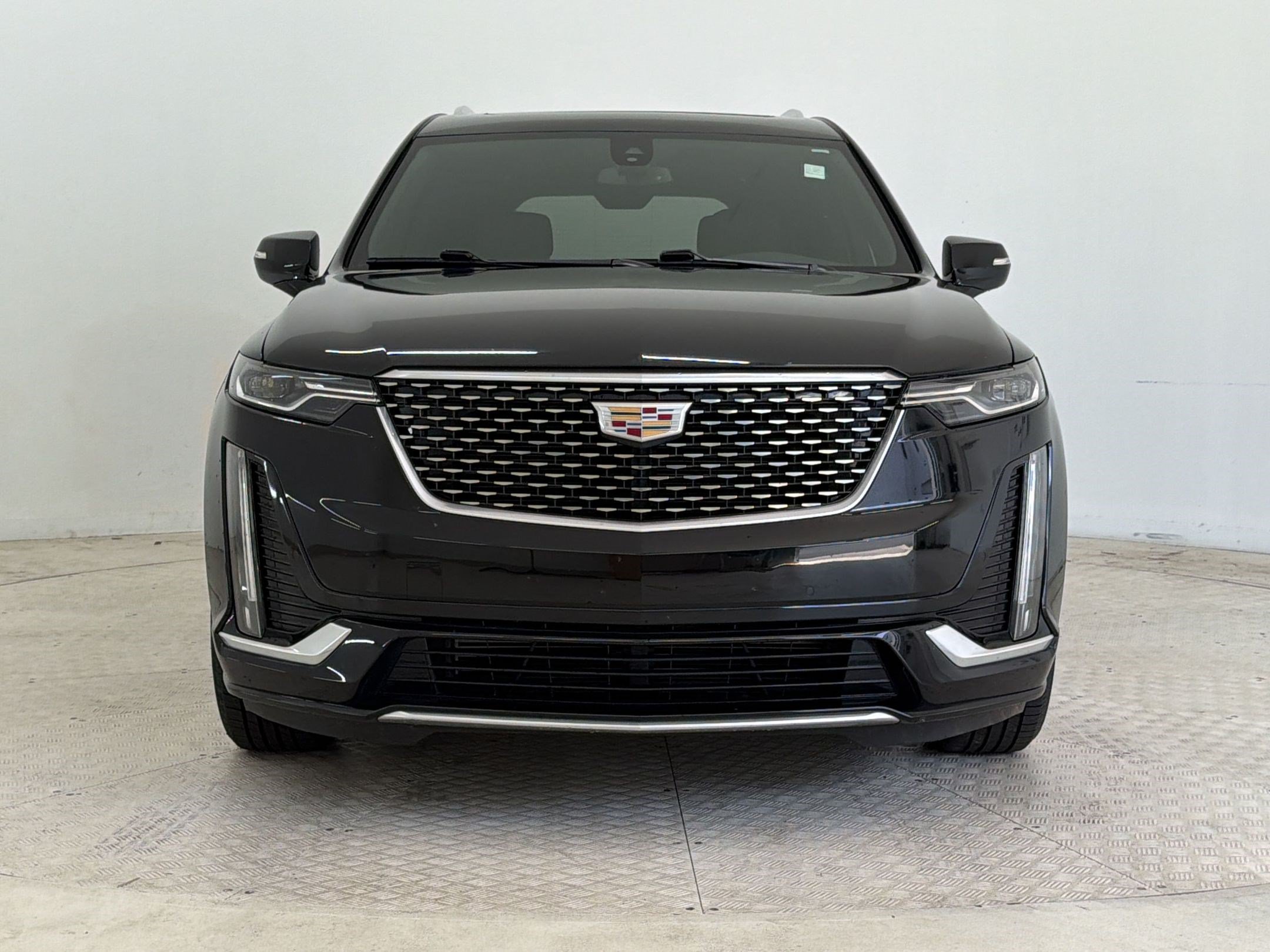 Used 2025 Cadillac XT6 Luxury FWD image 6
