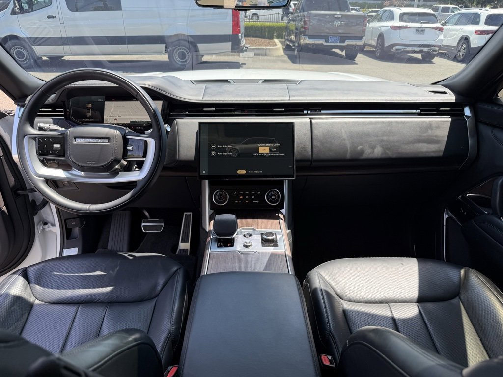 Used 2023 Land Rover Range Rover Autobiography image 22