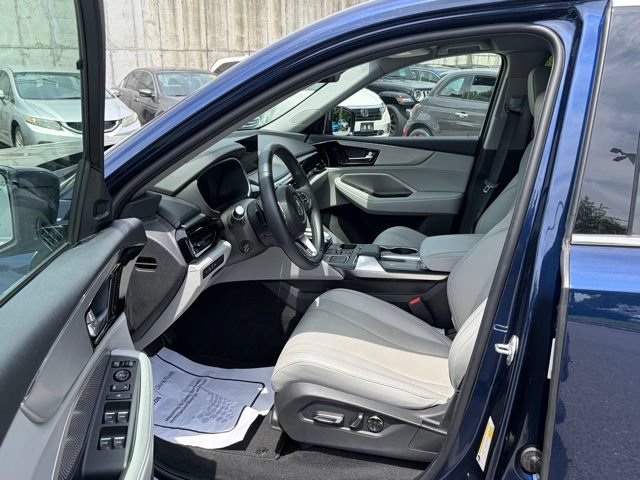 Used 2024 Acura MDX SH-AWD w/ Technology Package image 16