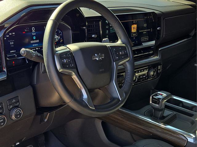 Used 2024 Chevrolet Silverado 1500 LT Trail Boss w/ Convenience Package II AWD/4WD image 20