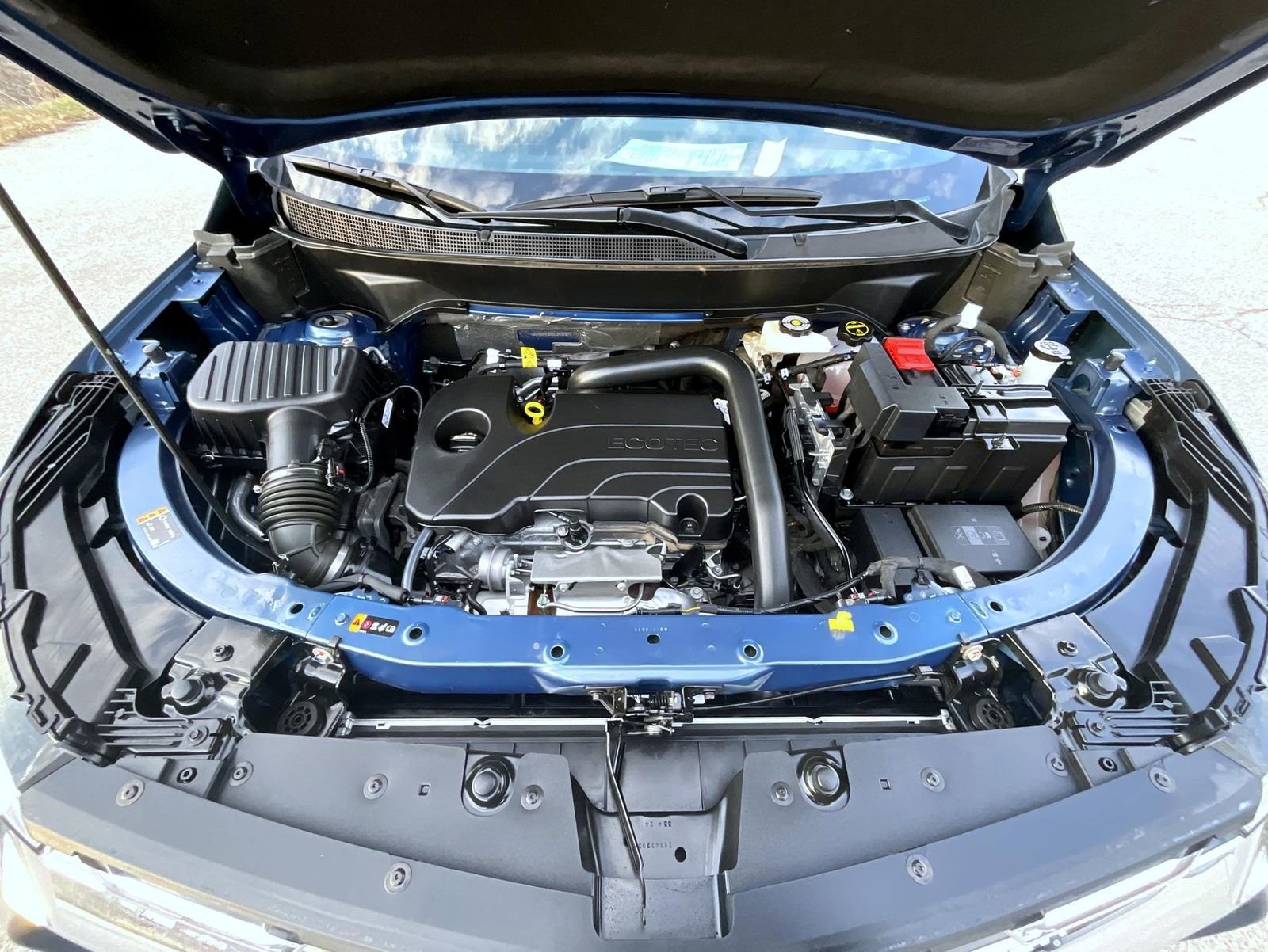 Used 2025 Chevrolet Equinox LT FWD image 24
