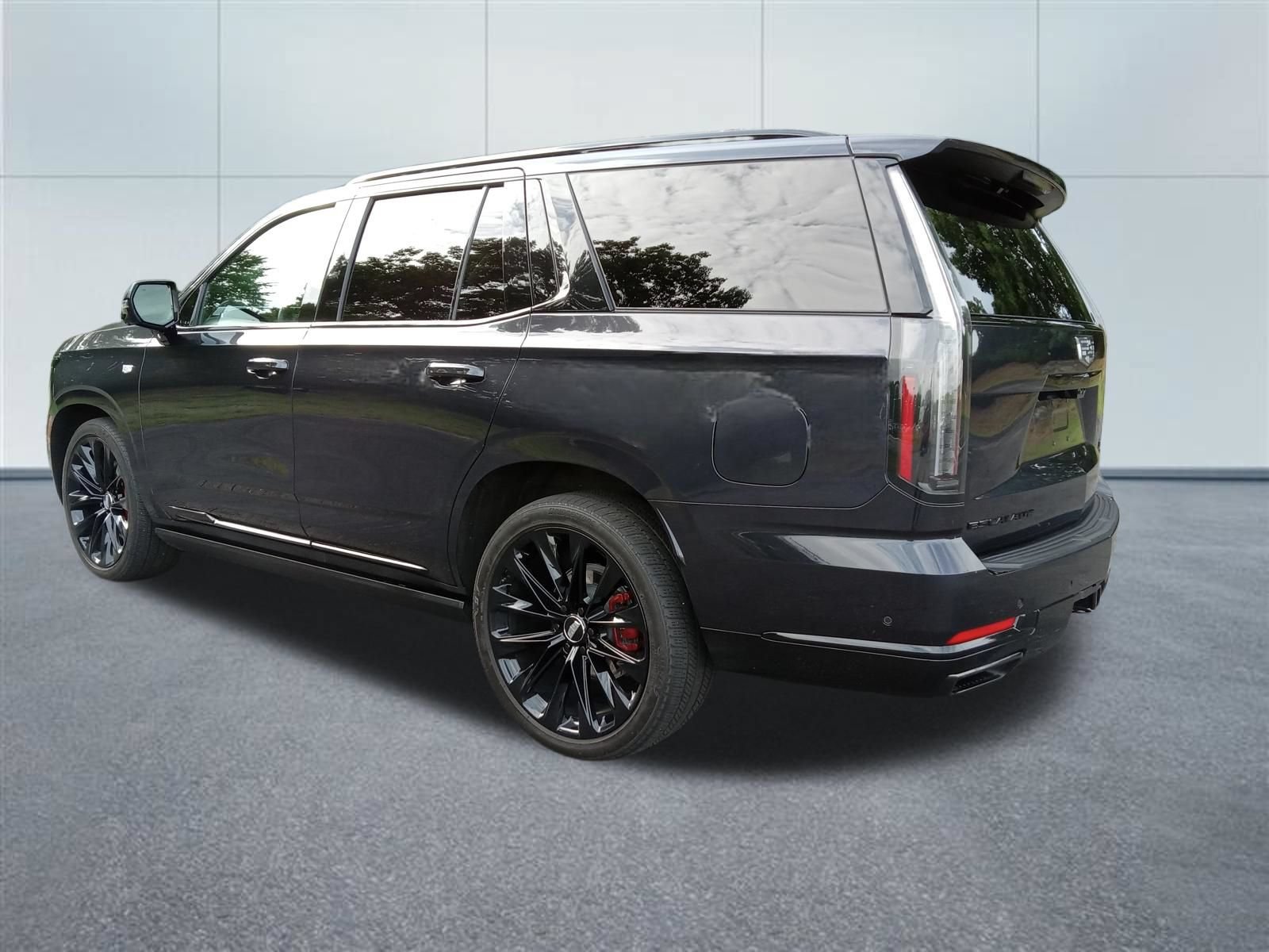 Used 2025 Cadillac Escalade Sport Platinum AWD/4WD image 3