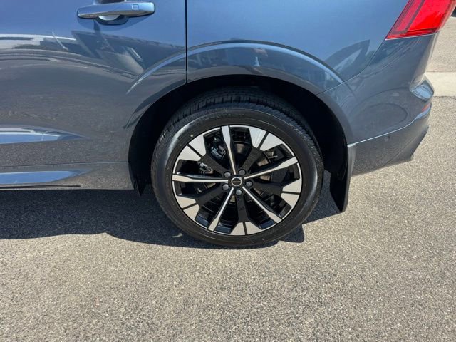 New 2026 Volvo XC60 B5 Plus w/ Climate Package image 8