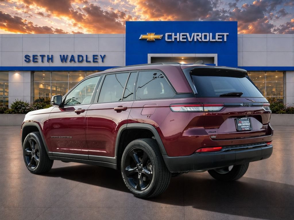 Used 2023 Jeep Grand Cherokee Altitude AWD/4WD image 5