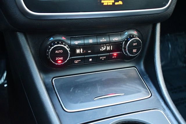 Used 2019 Mercedes-Benz CLA 250 4MATIC w/ Premium Package image 28