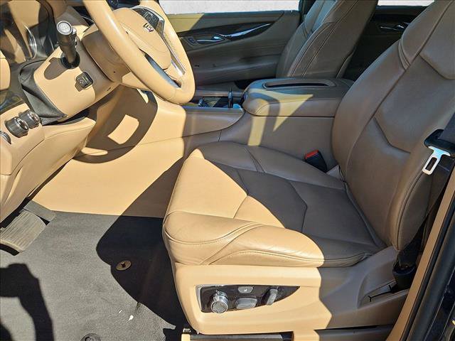 Used 2019 Cadillac Escalade ESV Platinum AWD/4WD image 17