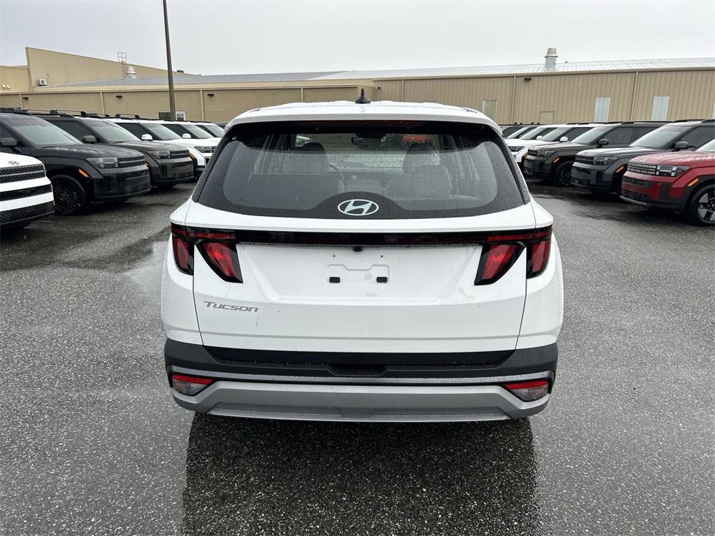 New 2026 Hyundai Tucson SE image 11