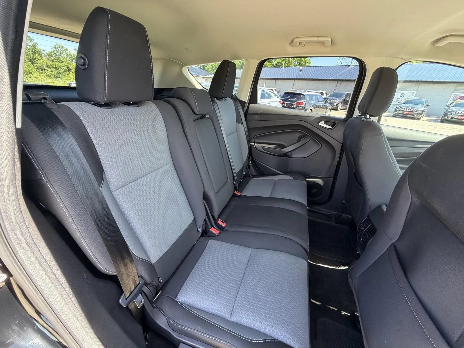 Used 2018 Ford Escape SE AWD/4WD image 16