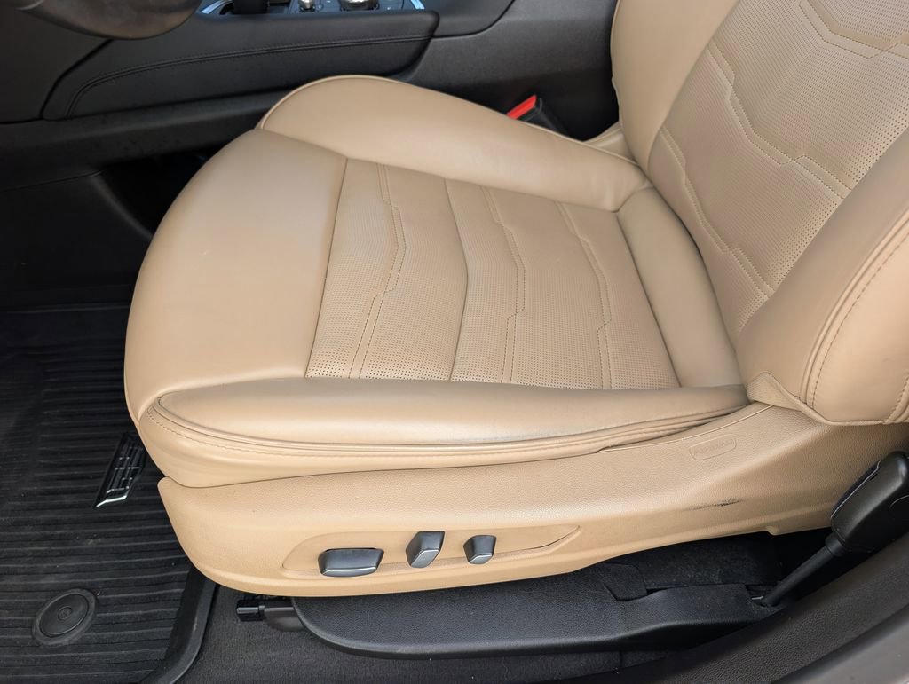 Certified 2024 Cadillac XT6 Sport w/ Platinum Package image 11