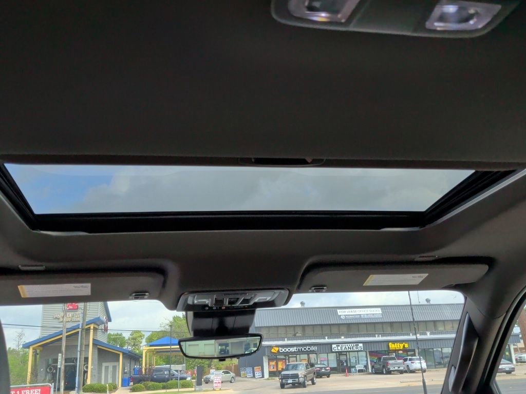 Used 2024 GMC Sierra 2500 Denali w/ Denali Reserve Package image 23