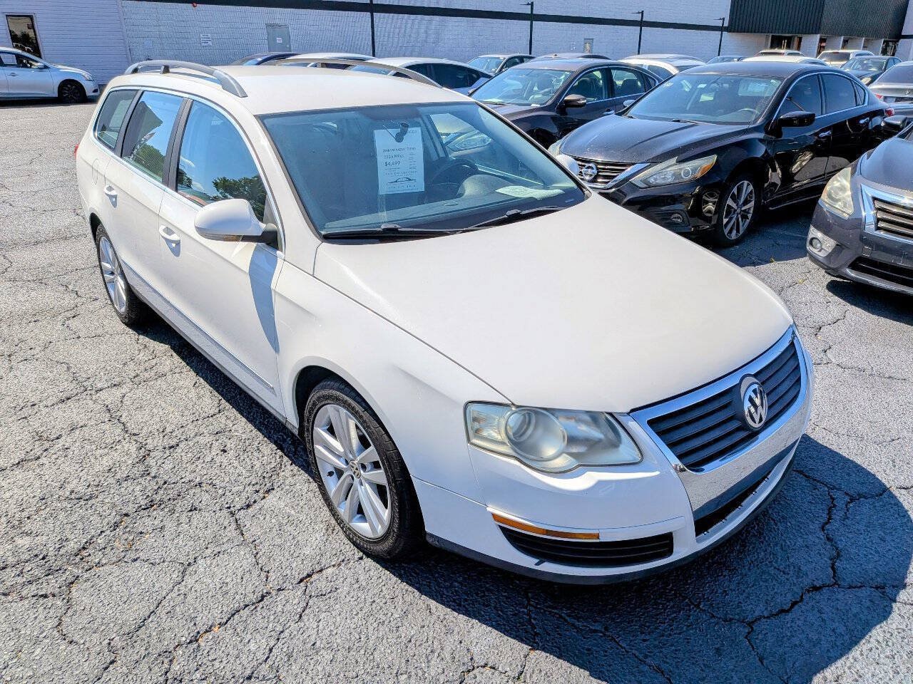 Used 2008 Volkswagen Passat 2.0T FWD image 9