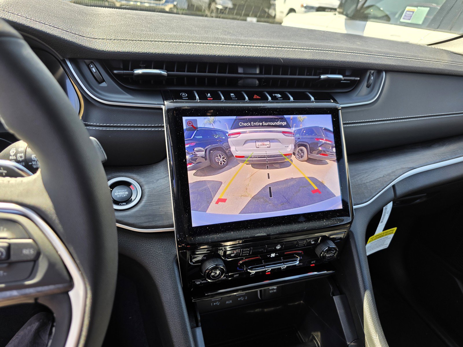 New 2025 Jeep Grand Cherokee Limited AWD/4WD image 11