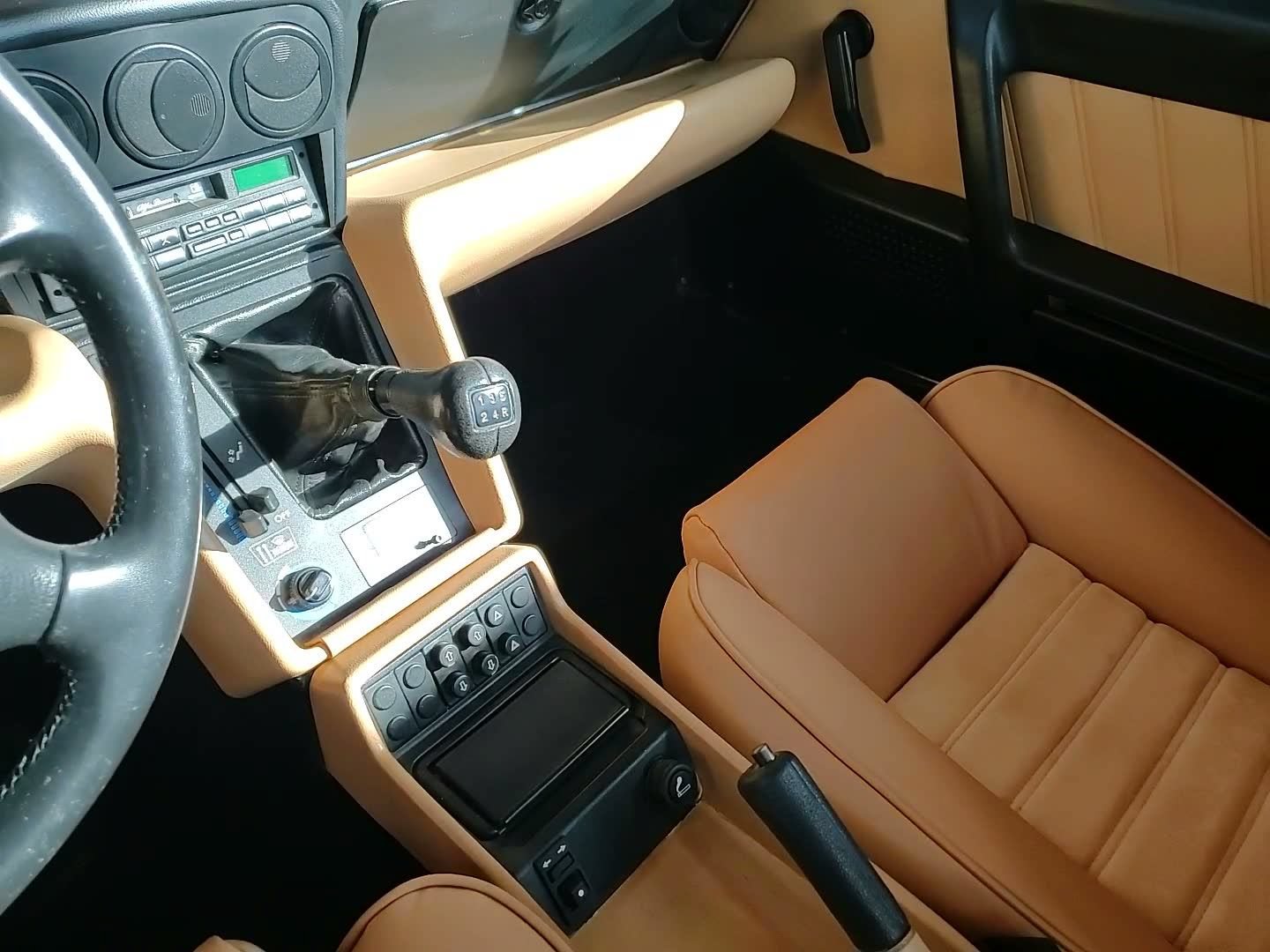 Used 1991 Alfa Romeo Spider Veloce RWD image 21