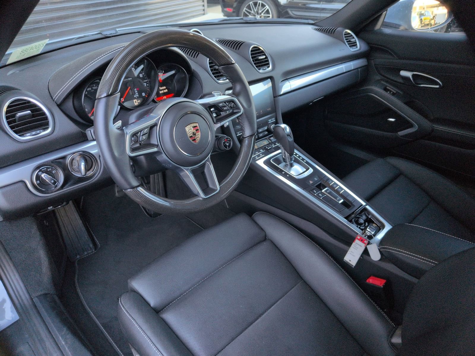 Certified 2025 Porsche 718 Boxster RWD image 21