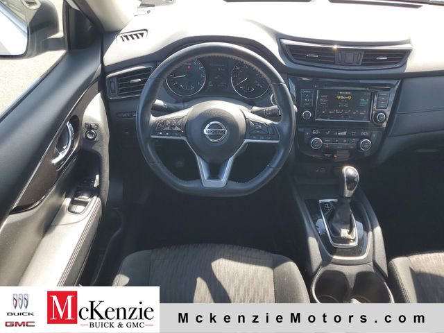Used 2018 Nissan Rogue SV FWD image 25