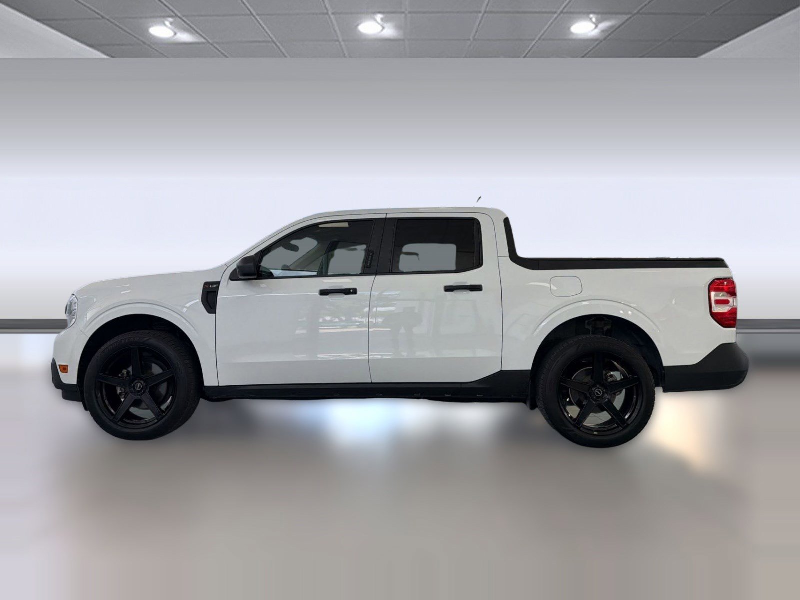 Used 2022 Ford Maverick XLT w/ Equipment Group 300A Standard AWD/4WD image 2