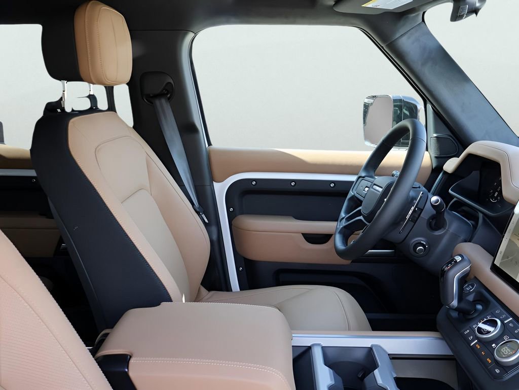 New 2025 Land Rover Defender 130 V8 image 8