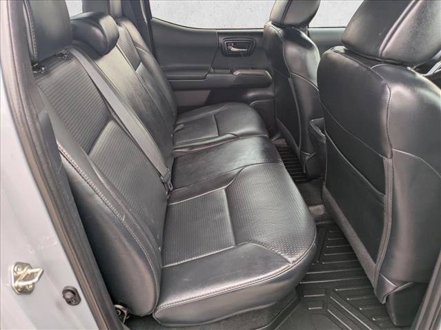 Used 2019 Toyota Tacoma TRD Off-Road AWD/4WD image 18