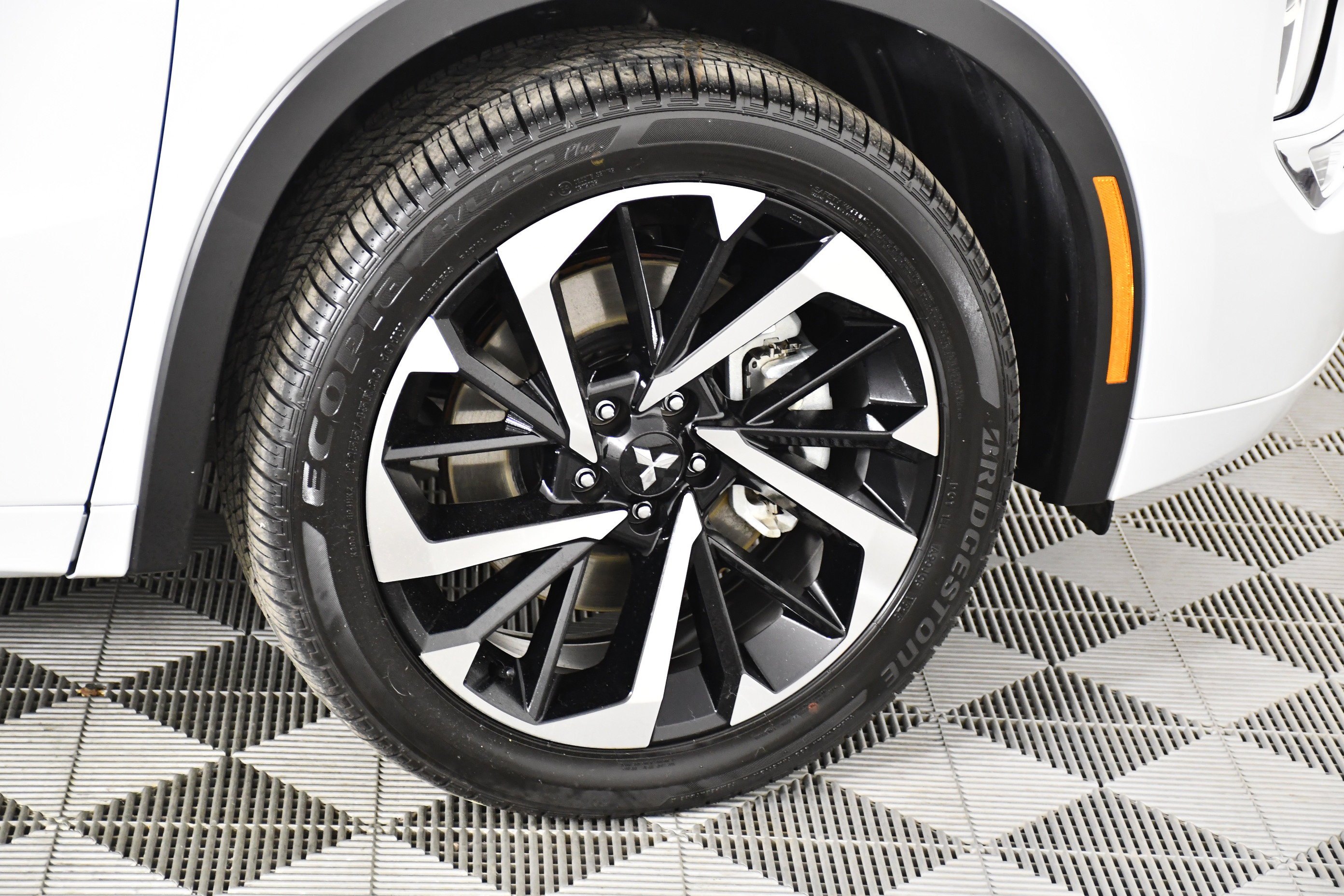 Used 2025 Mitsubishi Outlander SEL image 54