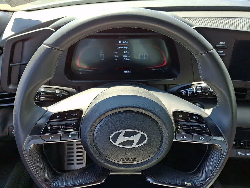 Certified 2025 Hyundai Elantra Sport FWD image 17