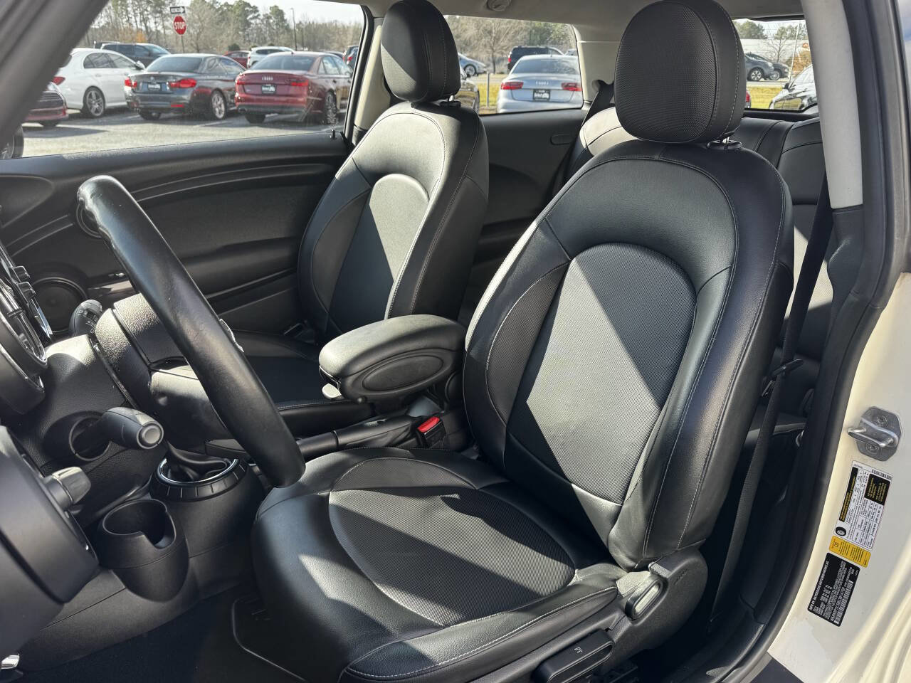 Used 2016 MINI Cooper 2-Door Hardtop image 7