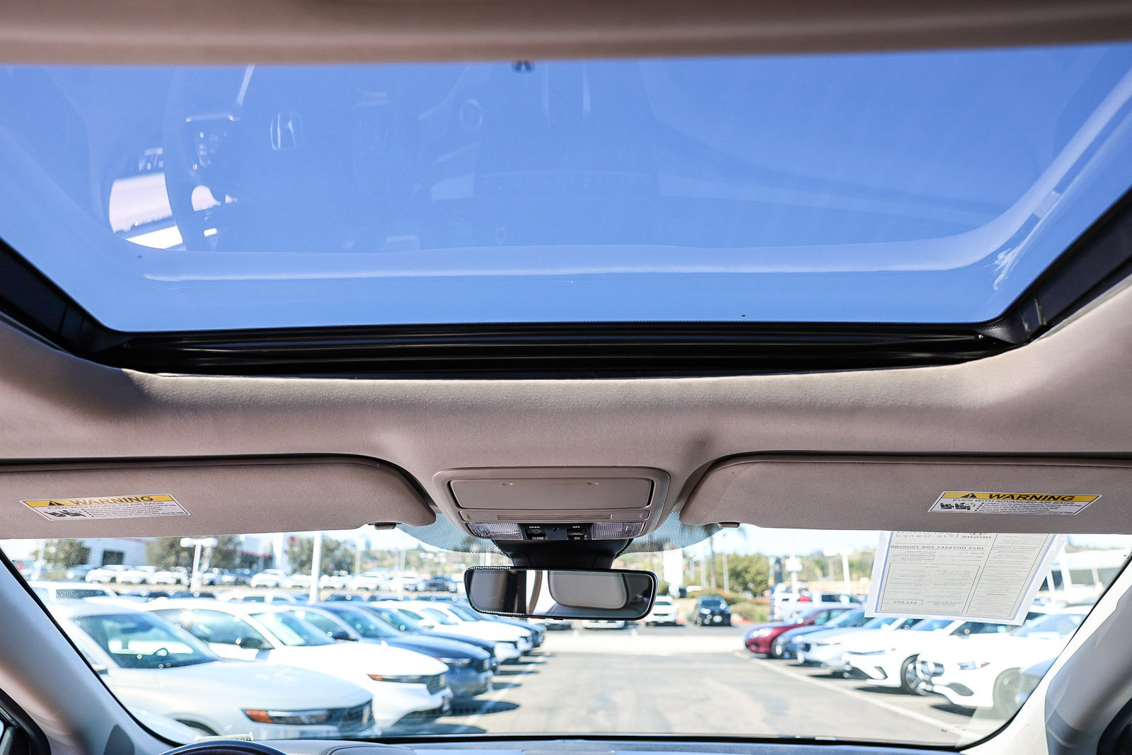 Certified 2025 Honda Odyssey Touring image 7