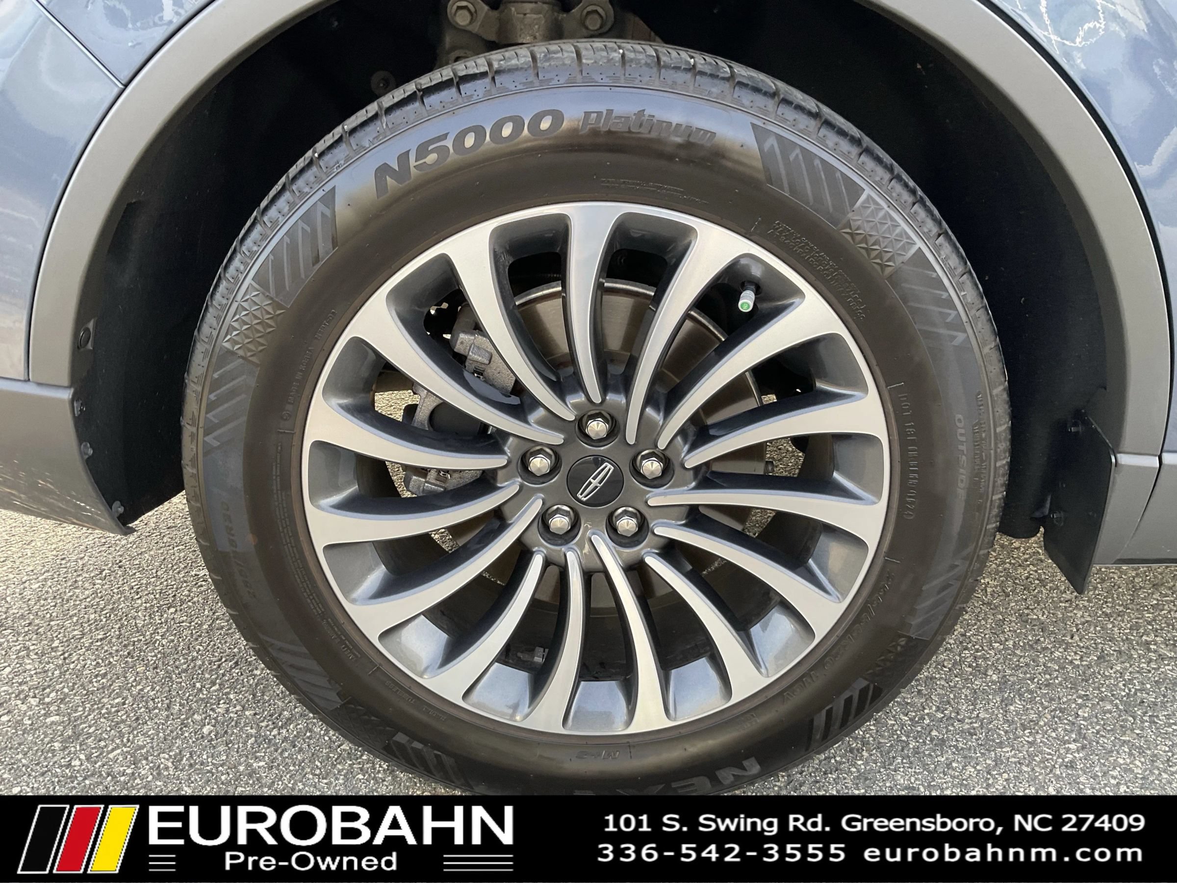 Used 2021 Lincoln Aviator Reserve w/ Elements Package Plus RWD image 37
