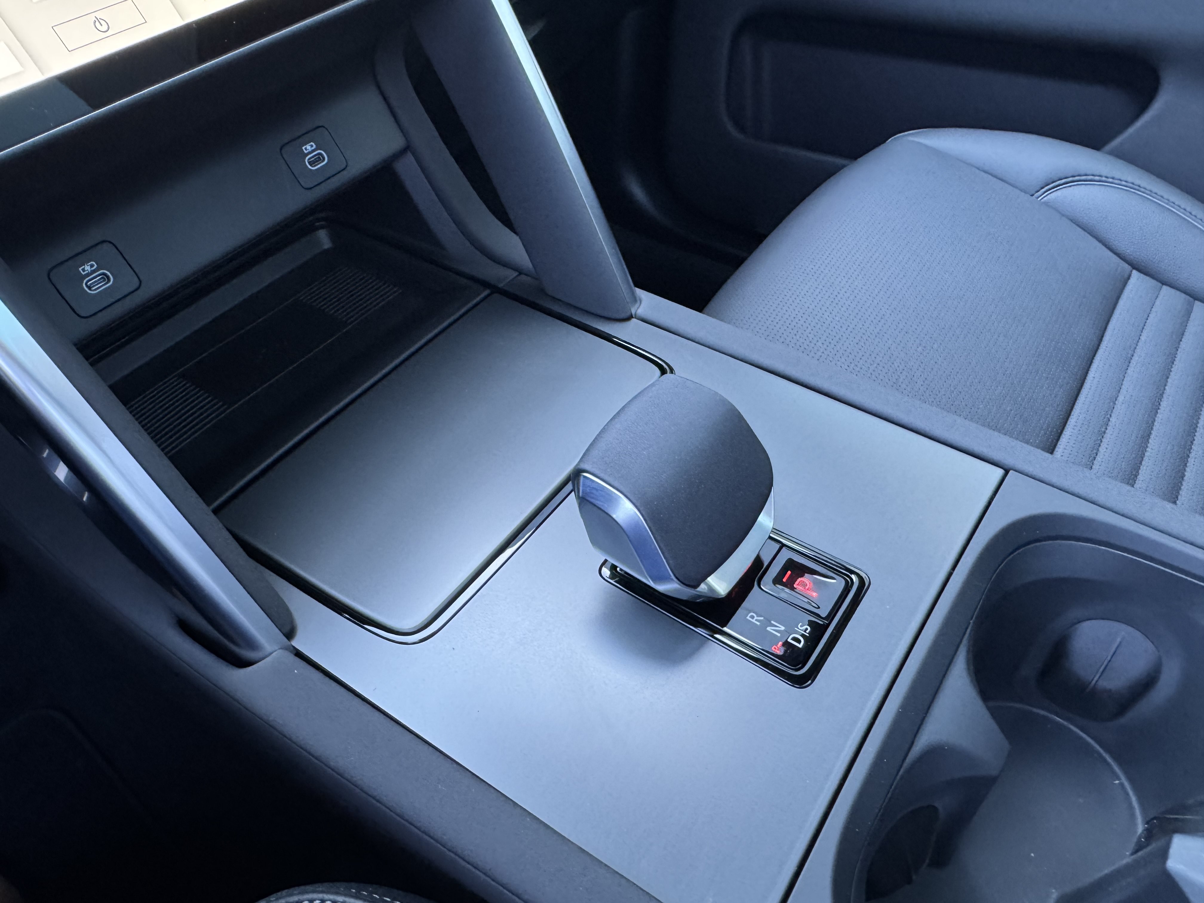 New 2026 Land Rover Discovery Sport Landmark AWD/4WD image 23