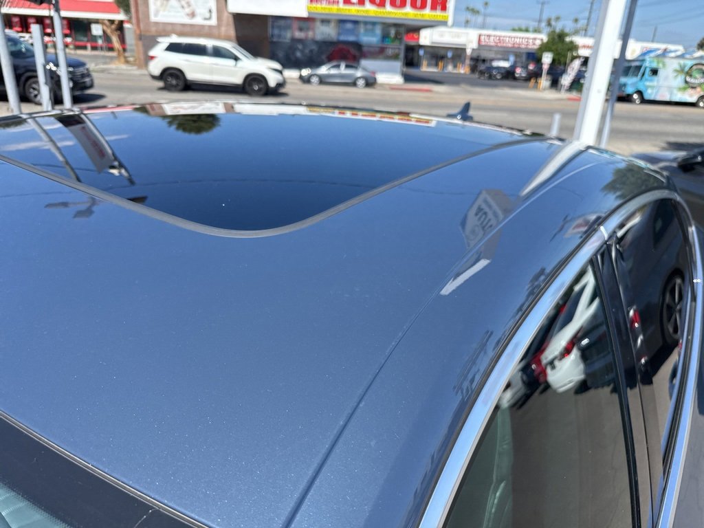 Used 2020 Audi e-tron Prestige w/ Prestige Package image 7