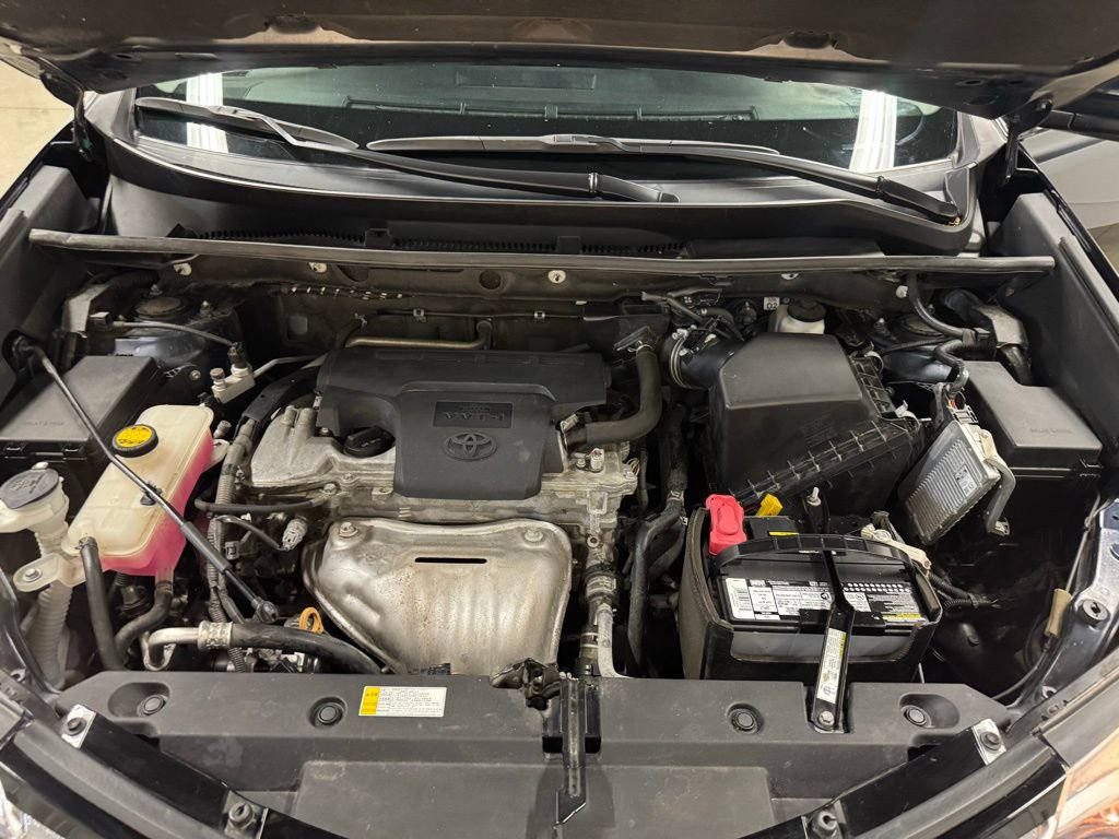 Used 2018 Toyota RAV4 XLE image 37