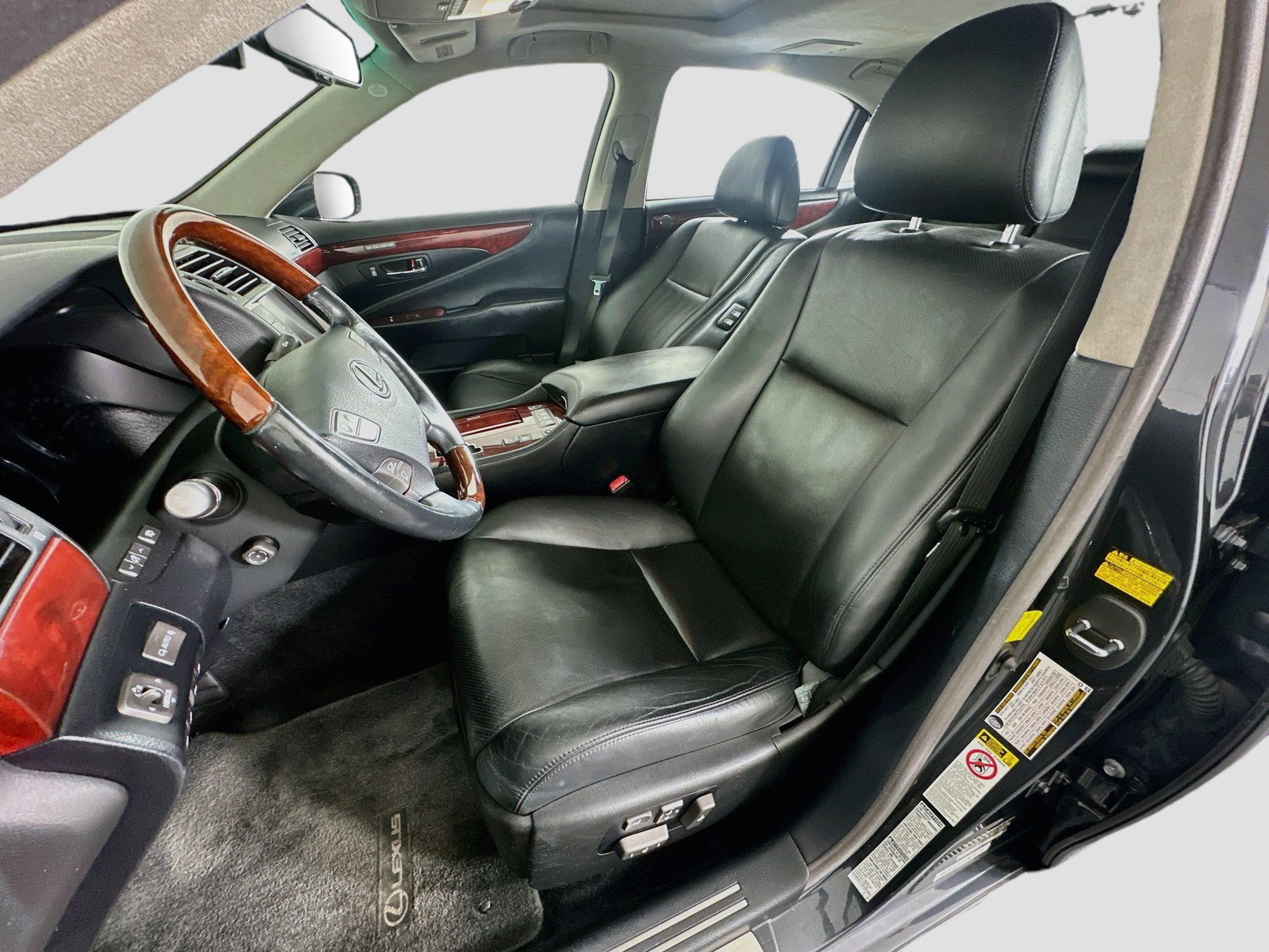 Used 2011 Lexus LS 460 L w/ Luxury Pkg AWD/4WD image 13