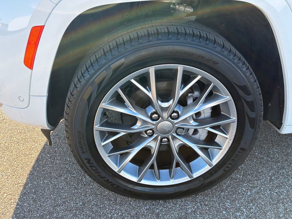 Used 2025 Jeep Grand Cherokee Summit image 11