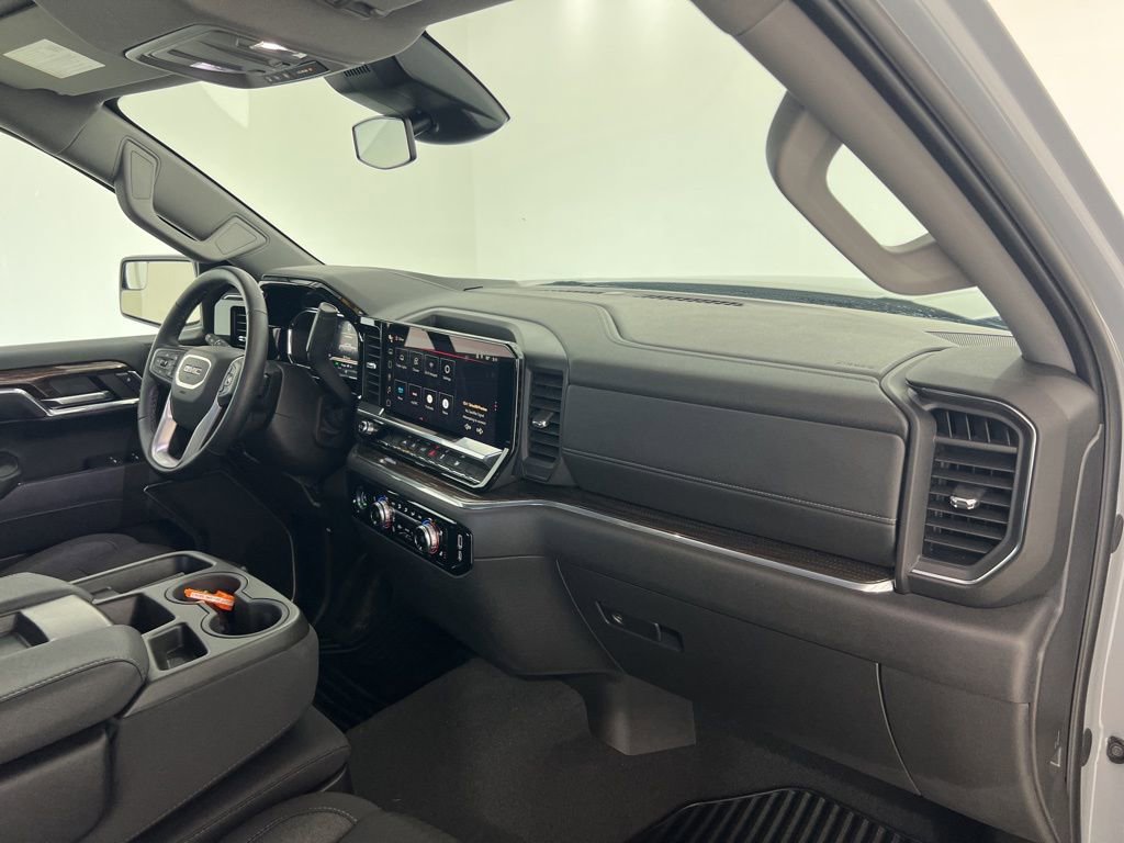 Used 2024 GMC Sierra 1500 Elevation image 25