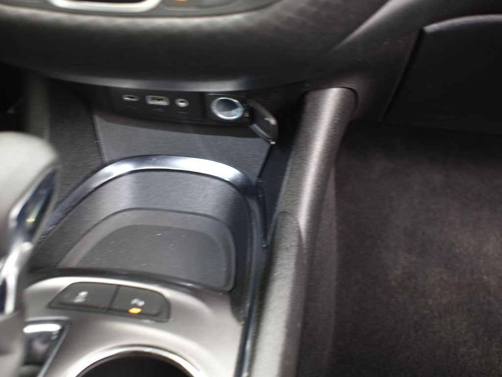 Used 2024 Chevrolet Malibu LT image 23