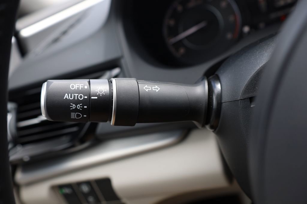 New 2025 Acura RDX SH-AWD w/Tech image 16