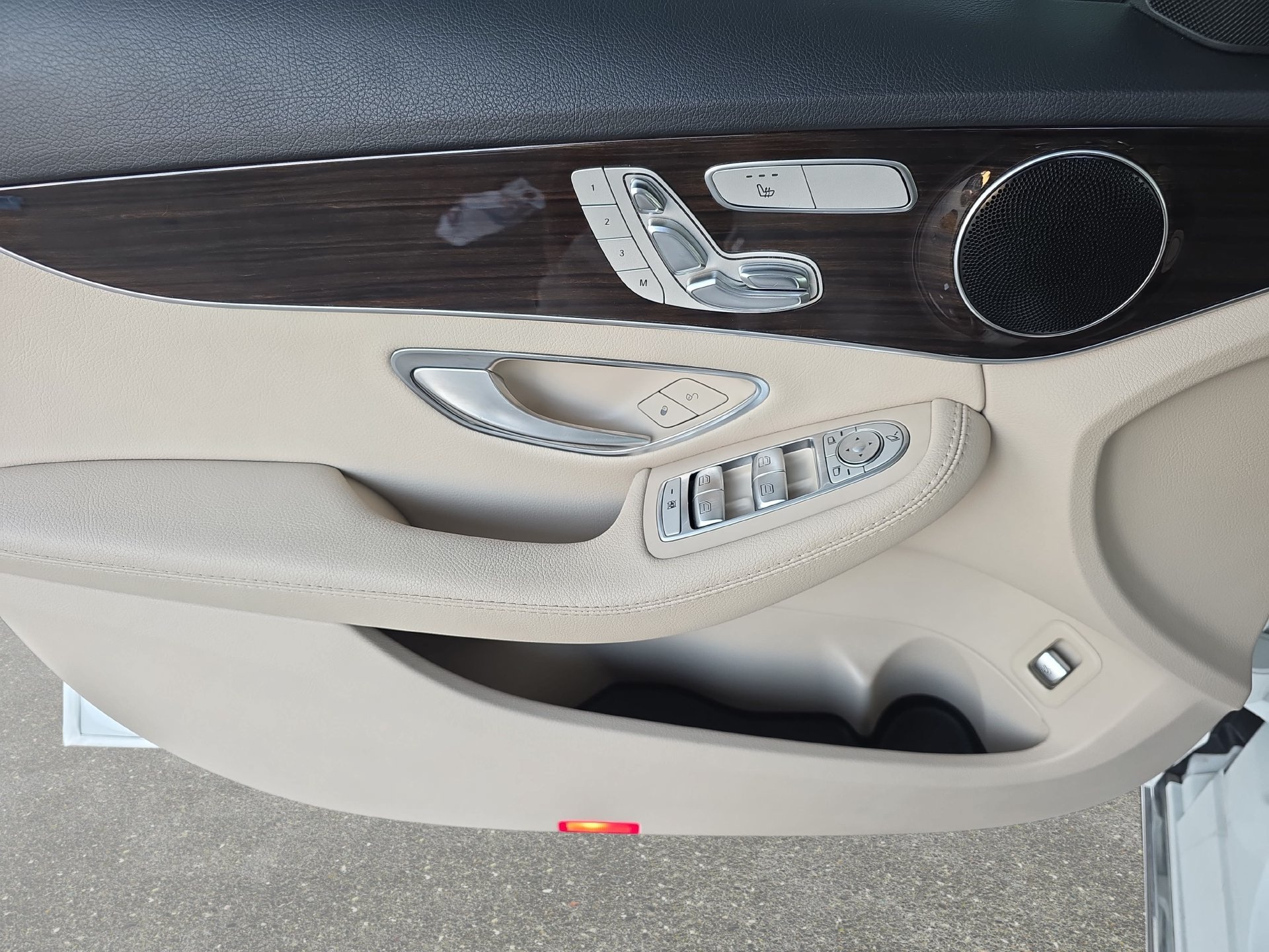 Used 2017 Mercedes-Benz C 300 4MATIC Sedan image 25