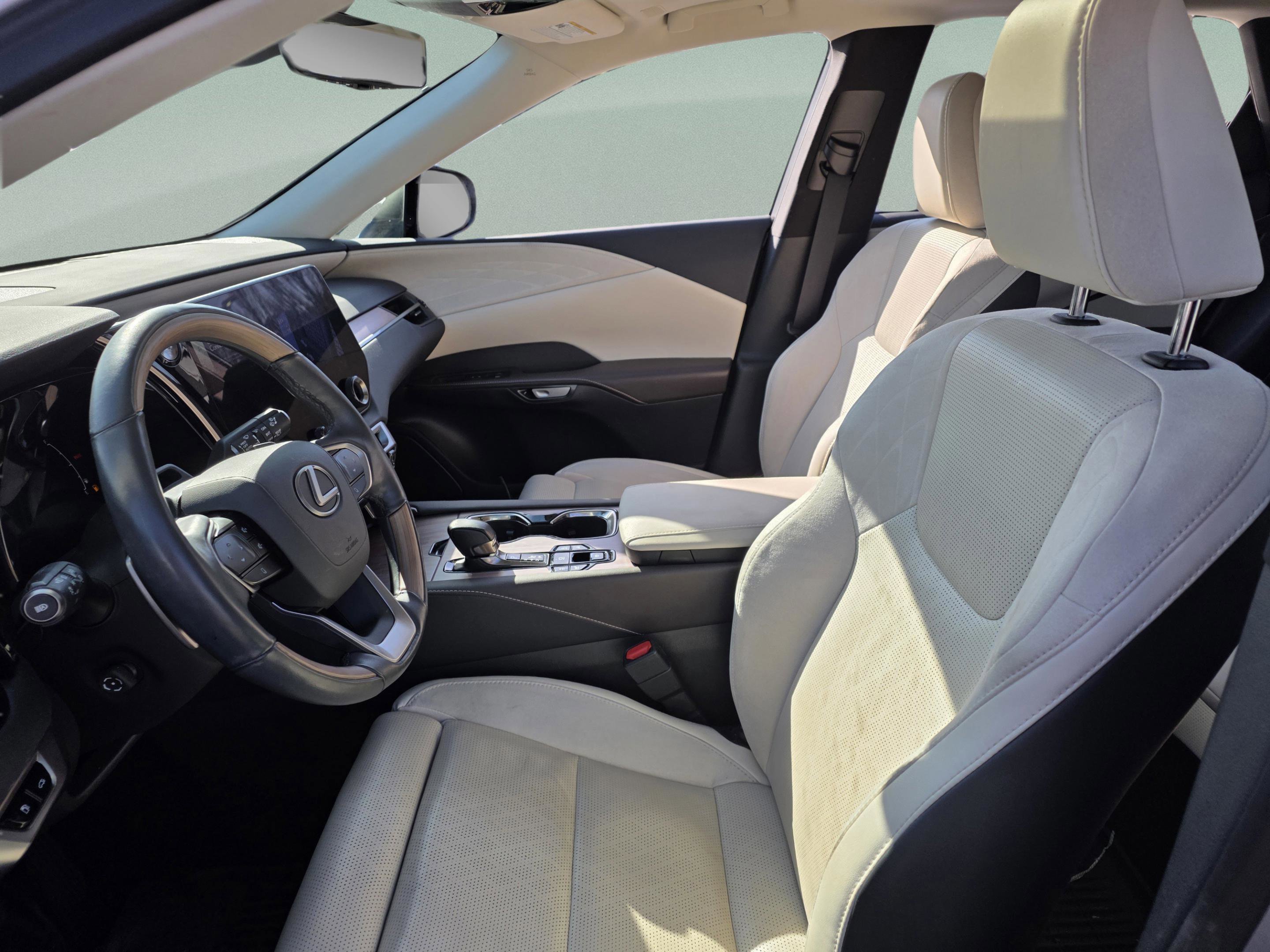 Certified 2023 Lexus RX 350 AWD w/ Accessory Package (Z1) image 10