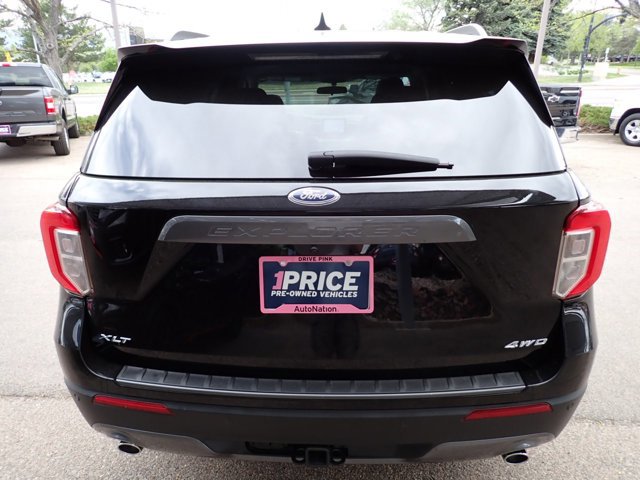 Certified 2023 Ford Explorer XLT w/ Equipment Group 202A AWD/4WD image 3