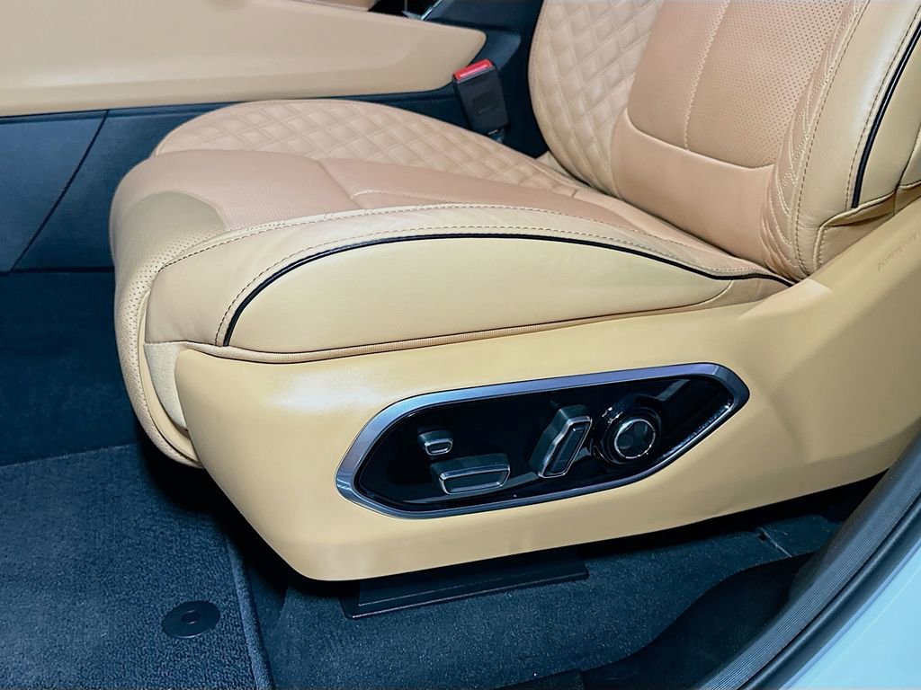 Used 2025 Jeep Grand Cherokee Summit AWD/4WD image 19