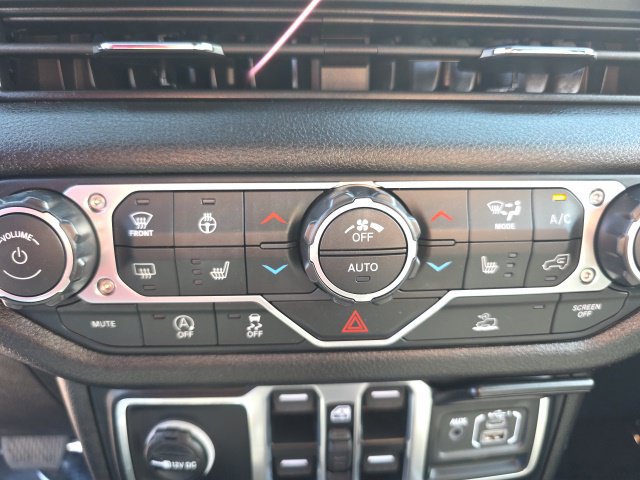 Used 2026 Jeep Wrangler Unlimited Sport AWD/4WD image 6