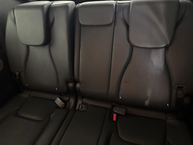 Used 2025 Kia Carnival image 31