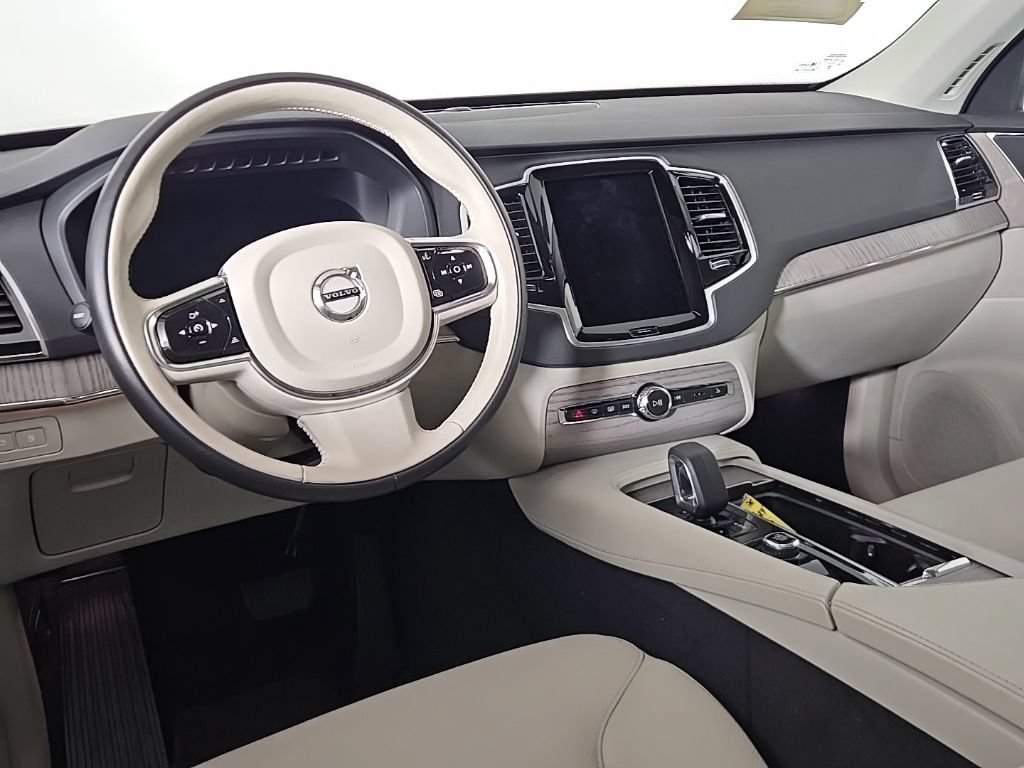 Certified 2024 Volvo XC90 T8 Plus AWD/4WD image 21